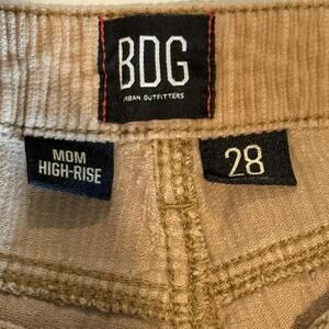 Urban Outfitters BDG High Waisted Mom Tan Curduroy Size 28